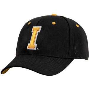  NCAA Zephyr Iowa Hawkeyes Youth Black Logo Z fit Hat (X 