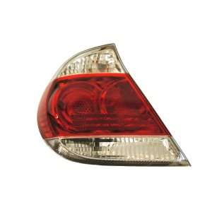  Genuine Toyota Parts 81560 06220 Driver Side Taillight 