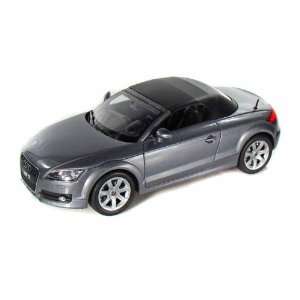  Audi TT Roadster Top Up 1/18 Grey: Toys & Games