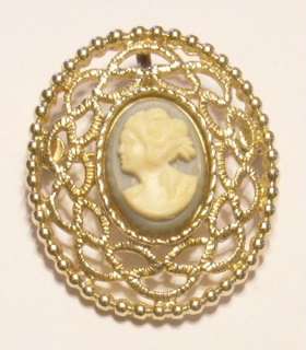 Vintage Sarah Coventry Cameo Lace Pin Brooch Pendant  