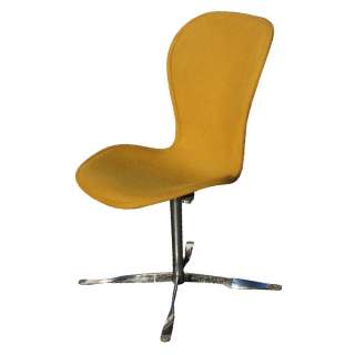 Gideon Kramer Ion Chair American Desk Corporation  