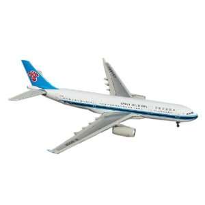    Gemini Jets China Southern A330 200 1400 Scale Toys & Games