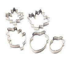 NEW WILTON LEAVES AND ACORNS NESTING COOKIE CUTTER SET  