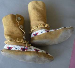 Old size7 beaded Navajo moccasins 9 inches tall perfect  