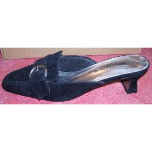 Monterey Bay 2 Flared Heel Black Suede Sliver Buckle Womens Size 7 M
