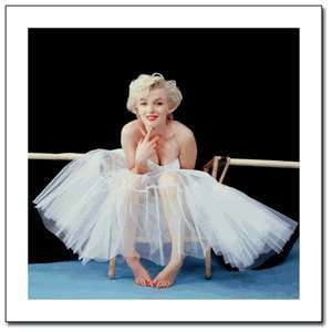  Marilyn Monroe Ballerina Sitting   B 15