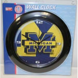   Official NCAA Licensed High Definition 12 Wall Clock