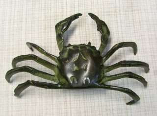 D203: Japanese copper ware crab statue. Good atmosphere  