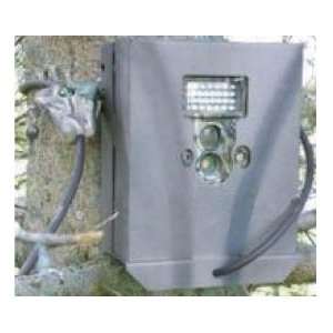  Moultrie I35 Security Box: Sports & Outdoors