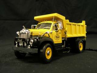 1960 Mack B61 Dump Truck and Display Franklin Mint 1:43 Scale  