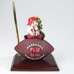  6.5 NCAA Nebraska Cornhuskers Football Clock and Pen 
