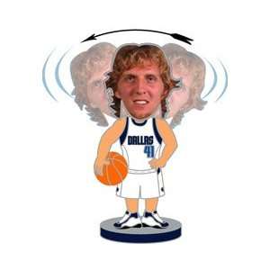 Dallas Mavericks Nowitzki Bobbing Head Pin:  Sports 