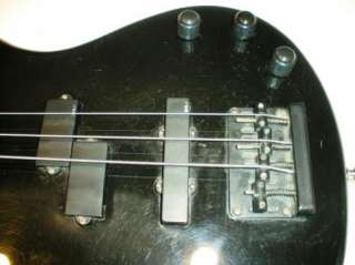 IBANEZ SOUNDGEAR Black   Electric Bass Guitar SR400 w case  