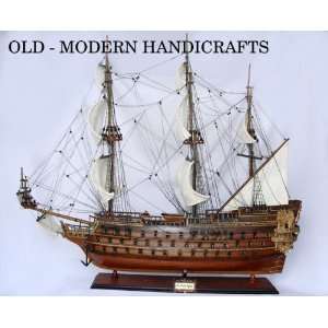  Le Saint Esprit Model Ship   T149 Toys & Games