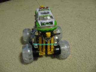 WD009 RC High Speed Drifting Monster Truck Stunt Car Demo w/Music 