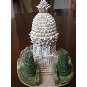  The Pineapple House Lilliput Lane: Arts, Crafts & Sewing