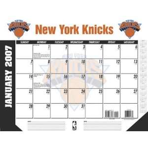  New York Knicks 22x17 Desk Calendar 2007 Sports 