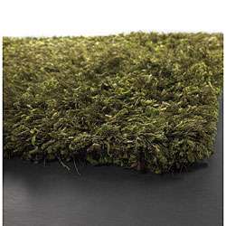 Hand woven Grass Green Shag Rug (66 x 99)  Overstock