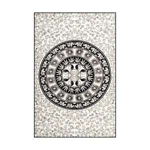  Black and White Yin Yang Leaf Tapestry: Home & Kitchen