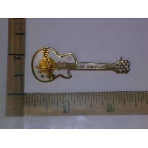  Gibson Hard Rock Cafe Guitar Pin, Los Angeles Gibson White 