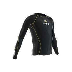  SKINS YOUTH LONG SLEEVE COMPRESSION TOP: Sports & Outdoors
