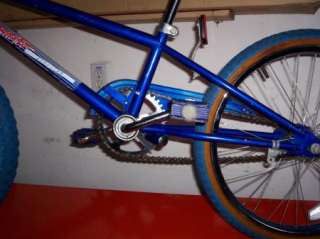   PREDATOR VINTAGE BMX MUSCLE BICYCLE EXCELLENT NO STINGRAY HERE