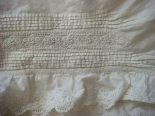 WHITE LONG SHIRT WITH LACE SIDE SLITS MADE OF COTTON VINTAGE 70S 