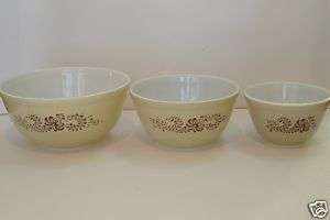 Pyrex Homestead 3 mixing bowls tan w/ Dk brown pattern  