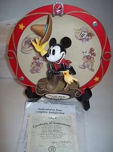 Vintage Mickey Mouse Drawing Board Two Gun Mickey 3 D Collector Plate 