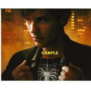 Spider man Spiderman 3 Tobey Maguire opening Shirt to show outfit 8x10 